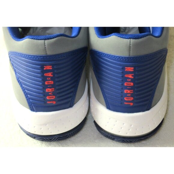 Jordan Men's Max Aura 2 Basketball Shoes Smoke Grey Track Red White Sizes NIB - Picture 5 of 5